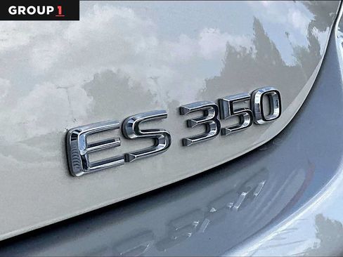 Certified 2024 Lexus ES 350 w/ Premium Package FWD image 28