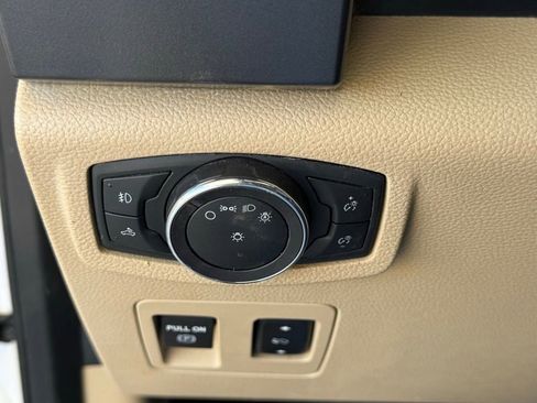 Used 2018 Ford F150 XLT w/ Equipment Group 302A Luxury AWD/4WD image 36