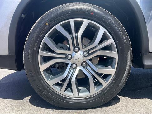 Used 2017 Mitsubishi Outlander Sport ES FWD image 9