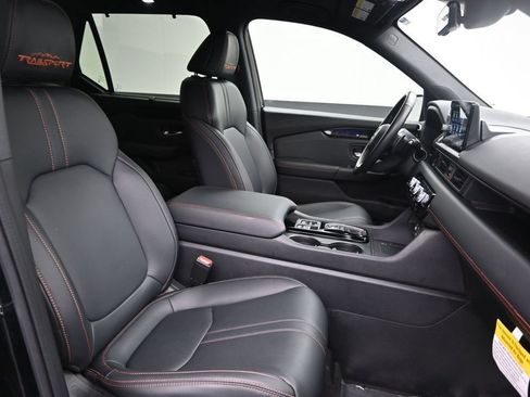 Certified 2023 Honda Pilot TrailSport image 11