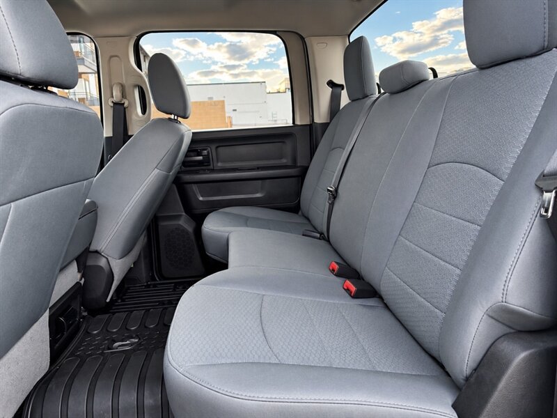 Used 2018 RAM 2500 Tradesman w/ Chrome Appearance Group AWD/4WD image 18