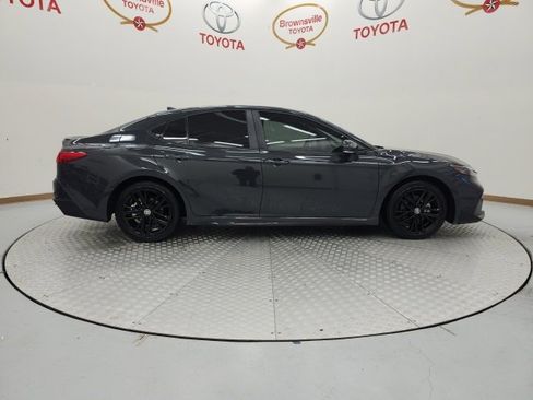 Certified 2025 Toyota Camry SE image 3