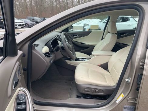 Used 2024 Chevrolet Malibu LT image 30