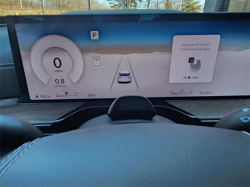 Used 2025 Genesis GV80 3.5T Prestige image 9