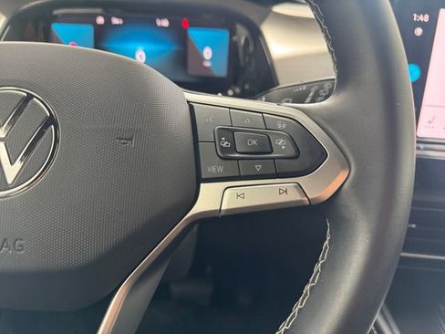 Used 2024 Volkswagen Atlas Cross Sport SE FWD image 21