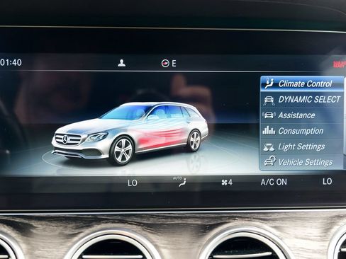 Used 2018 Mercedes-Benz E 400 4MATIC Wagon image 59