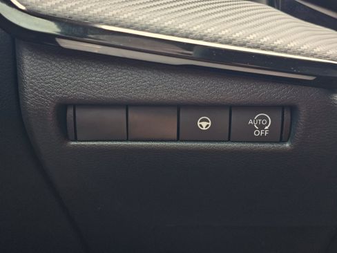 Certified 2025 Nissan Kicks SR FWD image 22