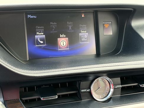 Used 2016 Lexus ES 350 w/ Premium Package w/Wood Trim FWD image 6