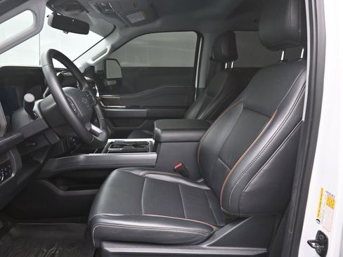 Used 2025 Ford F450 Lariat w/ Chrome Package image 18