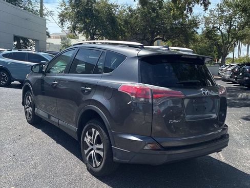 Used 2016 Toyota RAV4 LE FWD image 2