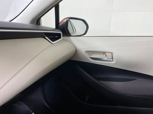Used 2020 Toyota Corolla LE image 20