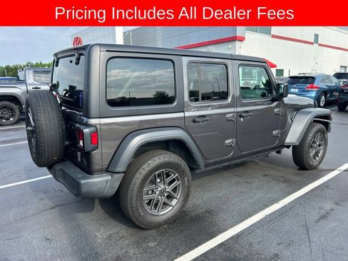 Used 2024 Jeep Wrangler Unlimited Sport AWD/4WD image 7