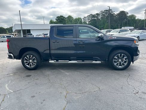 Used 2024 Chevrolet Silverado 1500 LT AWD/4WD image 5