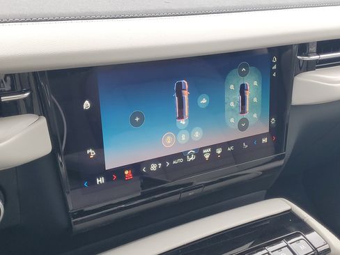 New 2026 Lincoln Navigator Reserve w/ Jet Appearance Package image 24