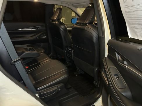 Used 2023 INFINITI QX60 Luxe w/ Vision Package AWD/4WD image 19