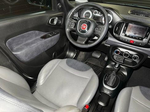 Used 2017 FIAT 500L Trekking w/ Dual-Pane Sunroof Package FWD image 27