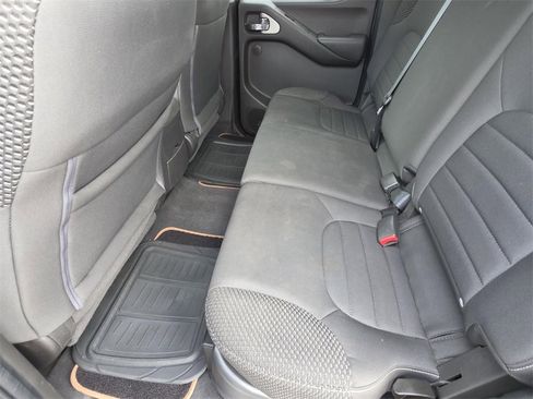 Used 2019 Nissan Frontier PRO-4X image 10