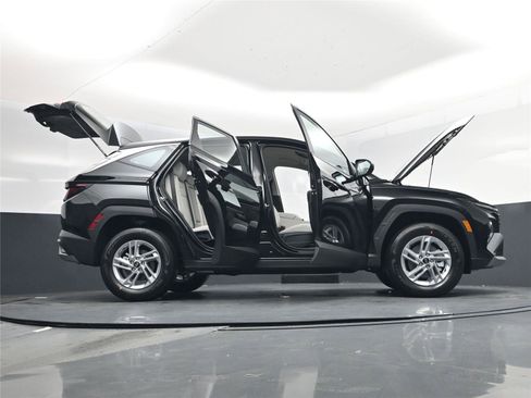 New 2026 Hyundai Tucson SE image 31