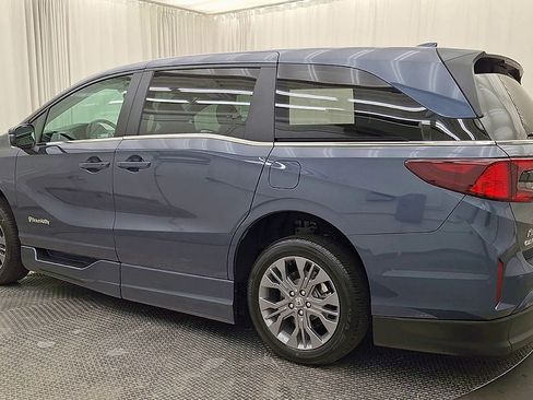 Used 2026 Honda Odyssey Touring image 12