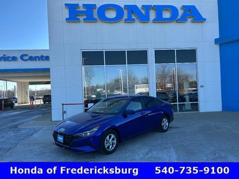 Used 2023 Hyundai Elantra SE w/ Preferred Accessory Package image 1