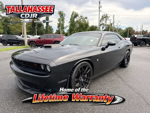 Used 2022 Dodge Challenger R/T Scat Pack w/ Shaker Package RWD image 9