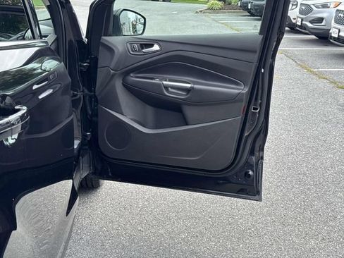 Used 2019 Ford Escape Titanium AWD/4WD image 10