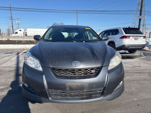 Used 2010 Toyota Matrix S image 2