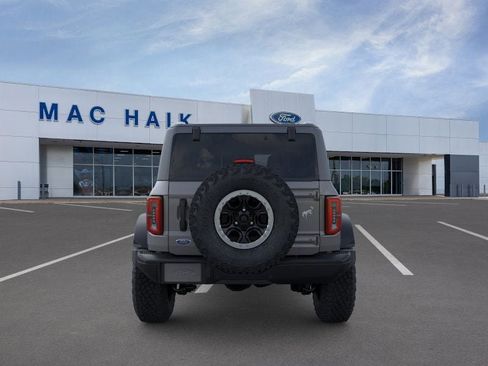 New 2026 Ford Bronco Badlands image 5