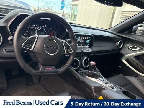 Used 2016 Chevrolet Camaro SS image 16