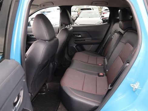 Certified 2025 Nissan Kicks SR FWD image 9