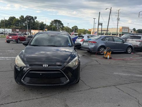 Used 2016 Scion iA FWD image 2