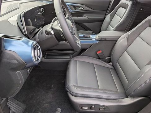 New 2026 Chevrolet Equinox EV LT image 18