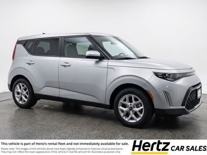 Used 2025 Kia Soul LX w/ LX Technology Package