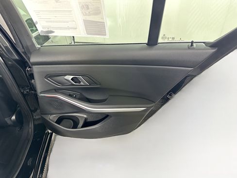 Used 2025 BMW 330i Sedan image 31