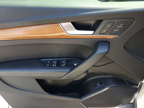 Used 2022 Audi Q5 2.0T Premium Plus image 17