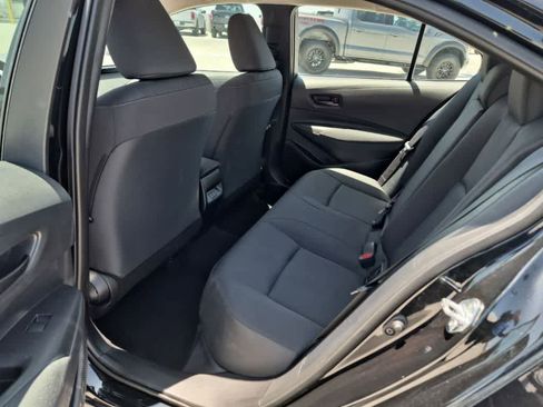 Used 2025 Toyota Corolla LE FWD image 10