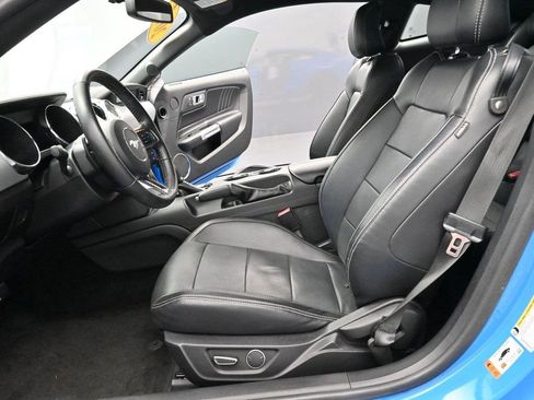 Used 2017 Ford Mustang GT Premium w/ Black Accent Package RWD image 13