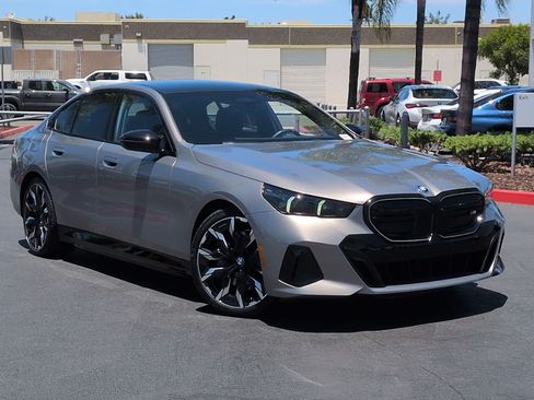 Used 2025 BMW i5 M60 w/ Premium Package AWD/4WD image 2