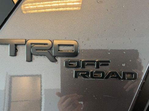 Used 2021 Toyota 4Runner TRD Off-Road Premium w/ Moonroof Package AWD/4WD image 53