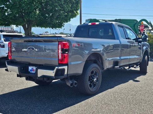 Used 2023 Ford F350 Lariat w/ FX4 Off-Road Package AWD/4WD image 3