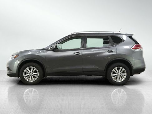 Used 2016 Nissan Rogue SV AWD/4WD image 2