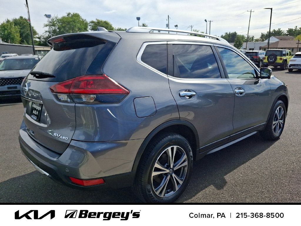 Used 2019 Nissan Rogue SV w/ Premium Package AWD/4WD image 5