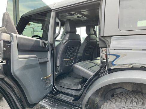 Used 2024 Ford Bronco Badlands image 25