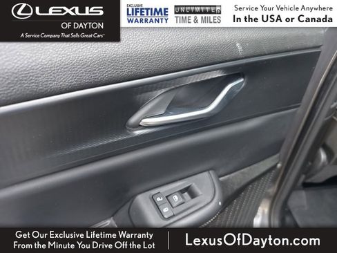 Used 2023 Jeep Grand Cherokee L Laredo image 29