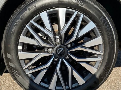 Used 2025 Nissan Altima 2.5 SV FWD image 10