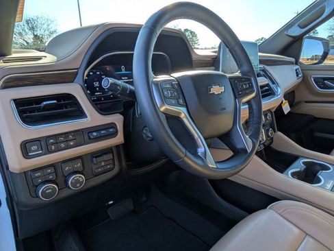 Used 2023 Chevrolet Tahoe Premier w/ Premium Package image 17