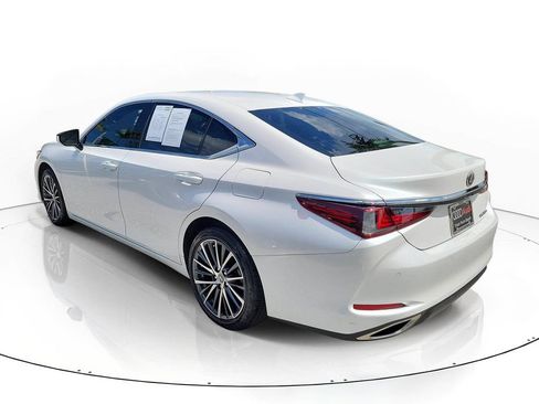 Used 2024 Lexus ES 350 w/ Premium Package FWD image 3