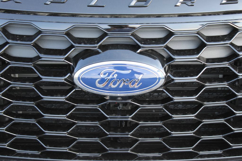 New 2026 Ford Explorer ST w/ Sun And Sound Package AWD/4WD image 9