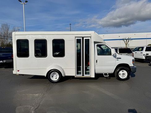 Used 2013 Ford E-350 and Econoline 350 Super Duty w/ Shuttle Bus Prep Pkg image 3