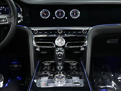 Used 2020 Bentley Flying Spur W12 image 48